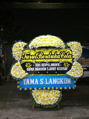 Papan Bunga Duka di Walitelon Utara
