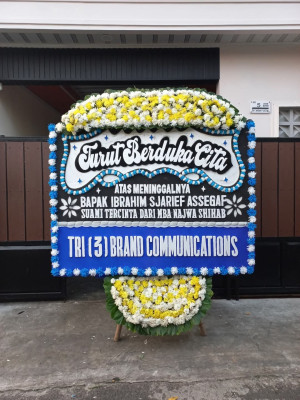 Papan Bunga Duka di Walitelon Utara